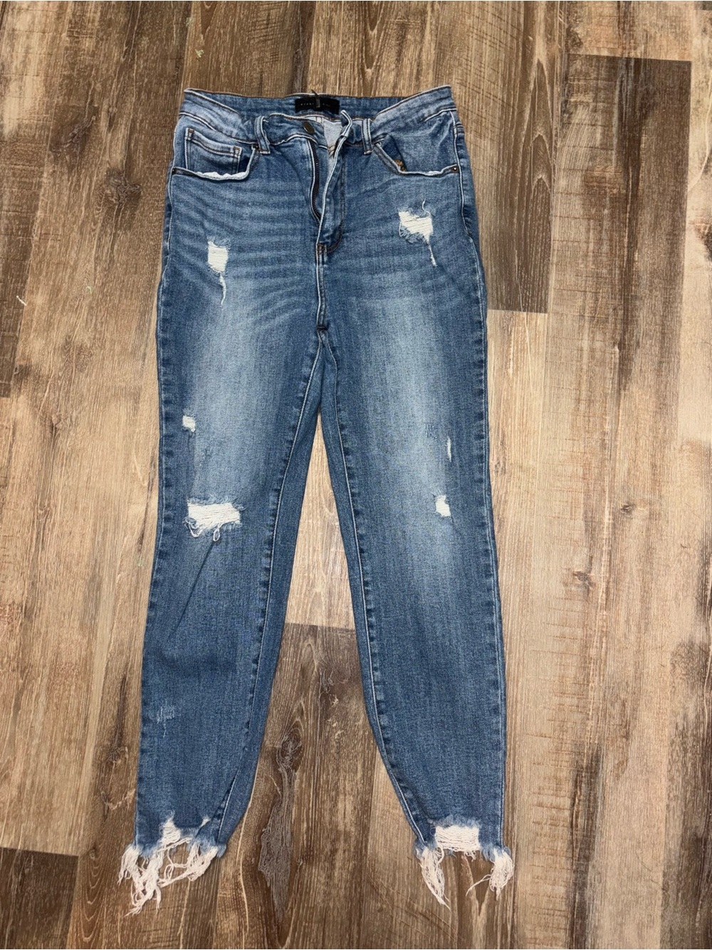 High-Rise Distressed Skinny Jeans in Medium Blue